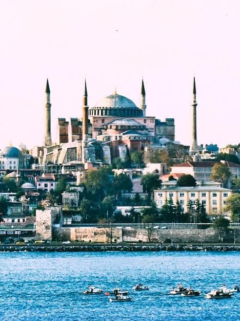 Πτήσεις προς Κωνσταντινούπολη (IST)