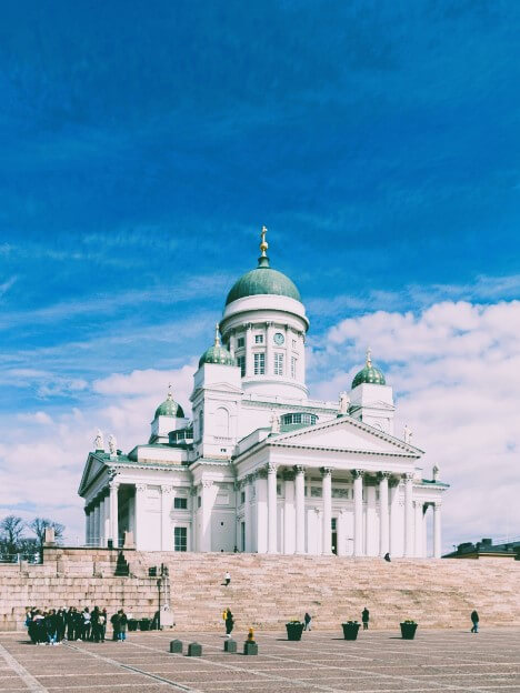 Flights to Helsinki (HEL)